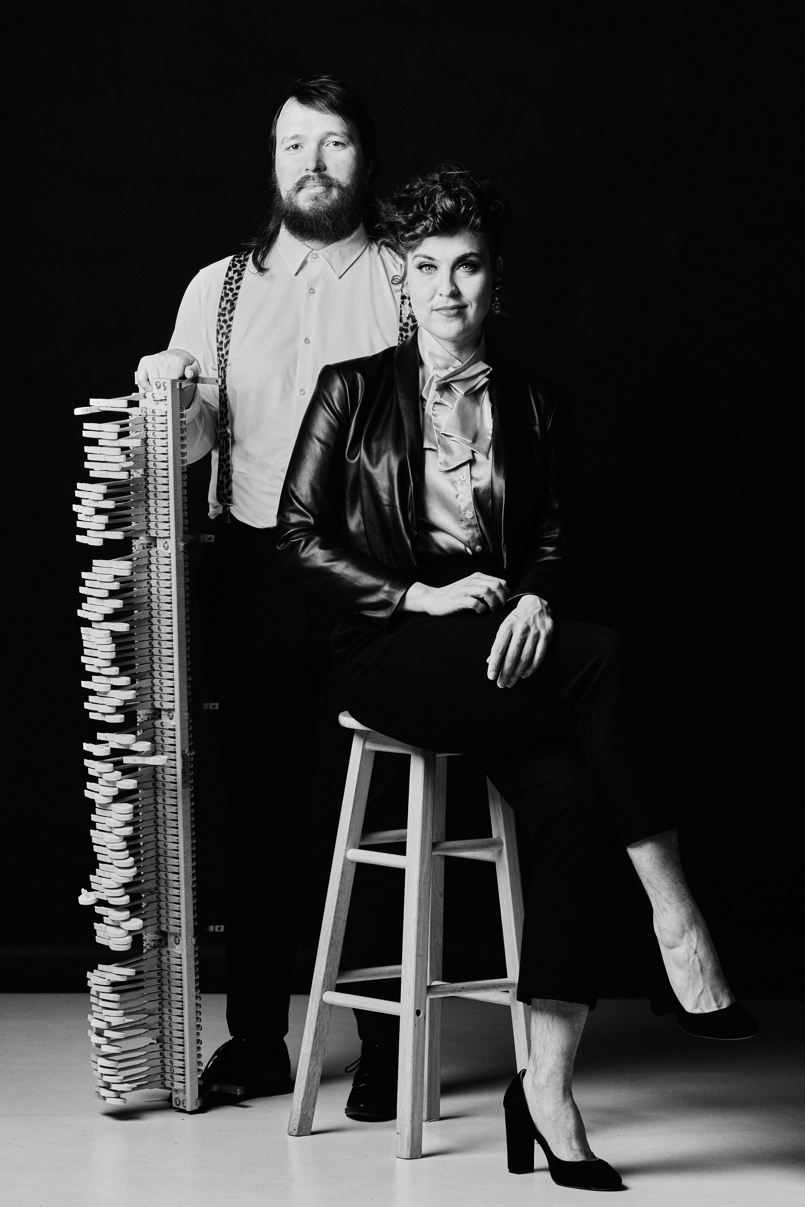 Kaisa Ling & Rene Paul mustvalge